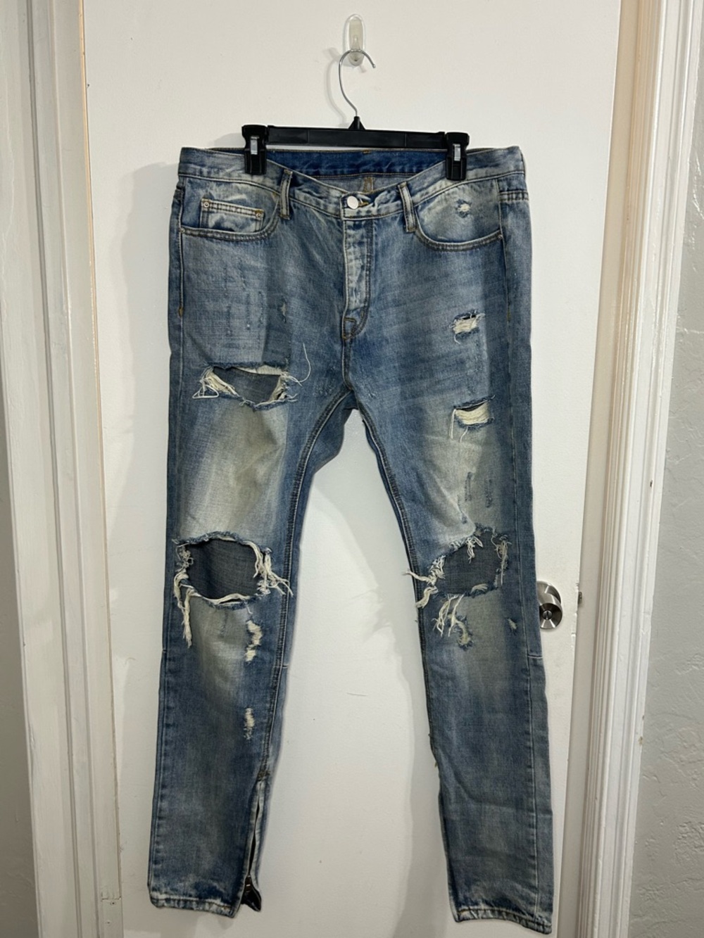 MNML Men's Distressed Skinny Jeans